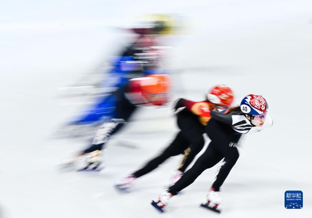 崔敏静(短道速滑女子1500米决赛：韩国选手崔敏静夺冠)