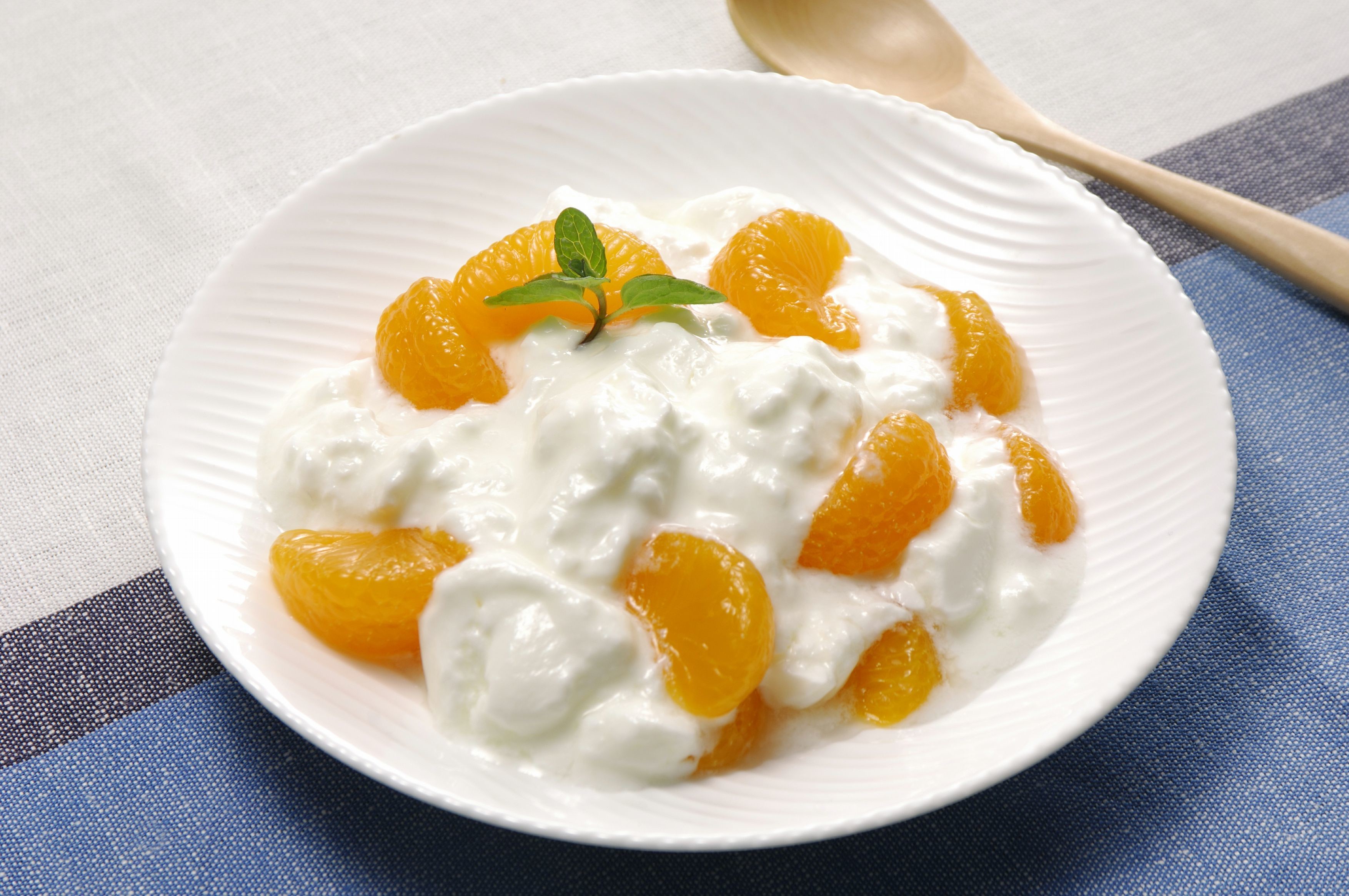 酸奶 橘子吃岀肠套叠?勿信,常见食物没有绝对不能一起吃的