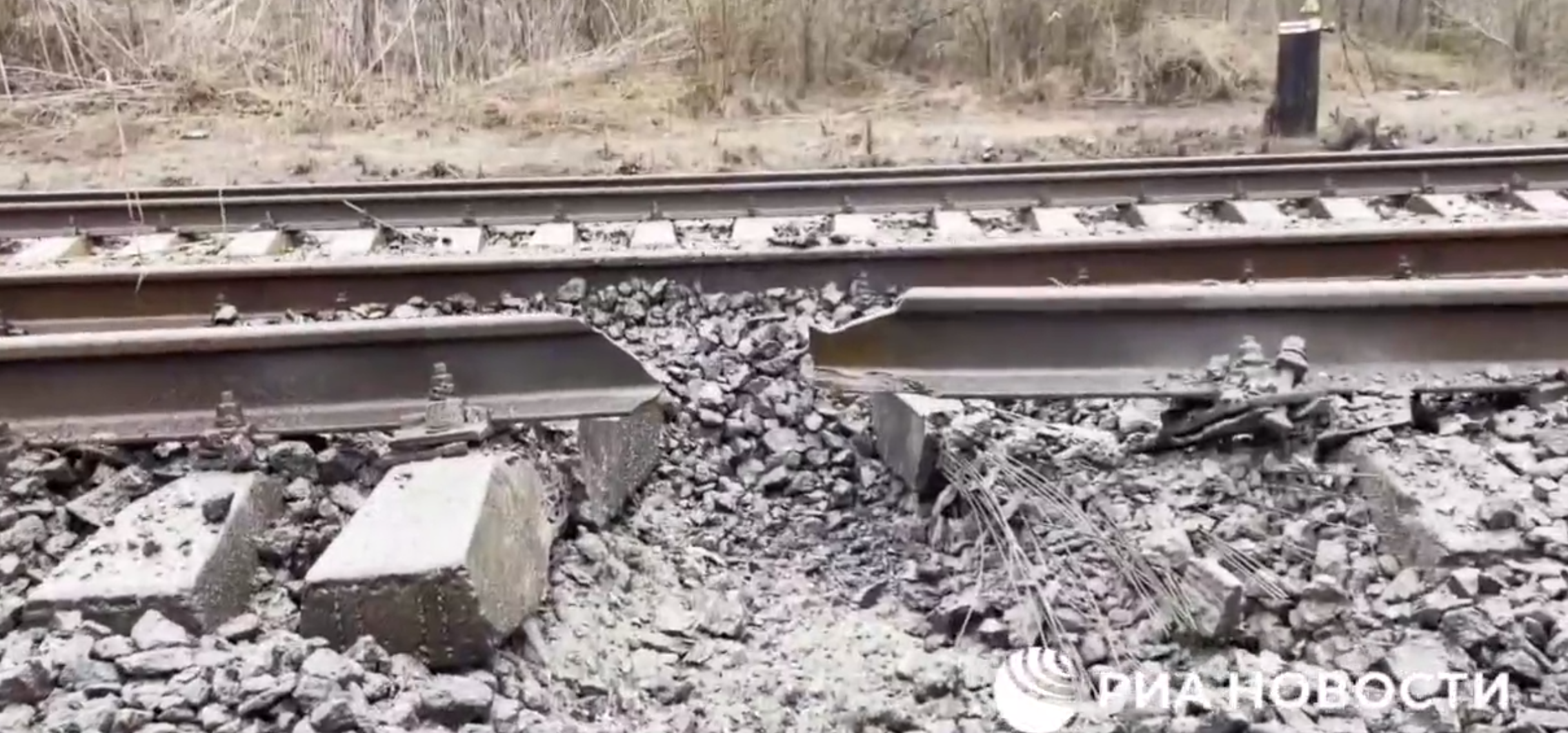 �ڶ�������2000��ο����¼�������������ǰ���Ӳ�ʱ��Ϯ