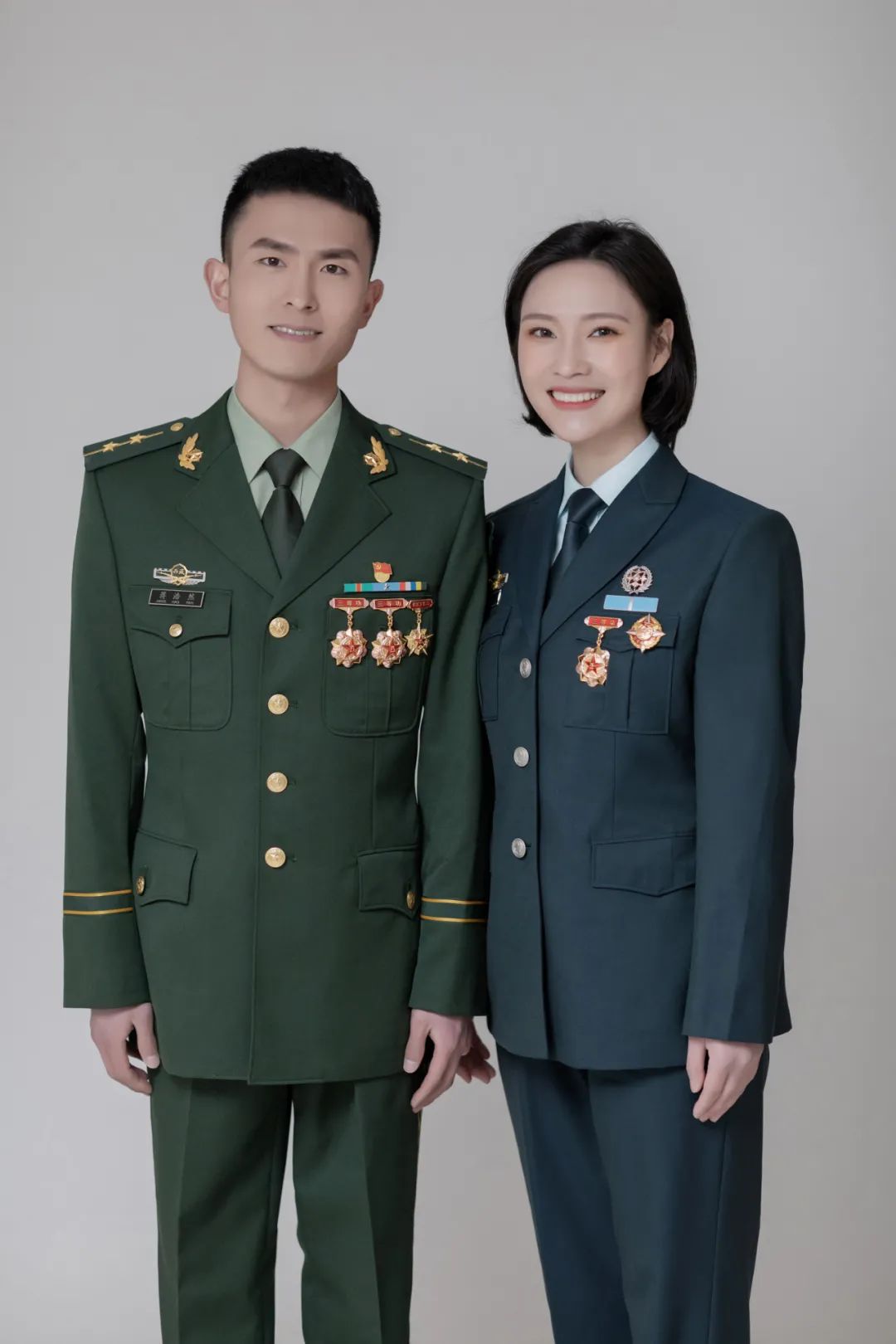喜上加喜！新婚夫妻双双荣立三等功，婚礼现场收到立功喜报