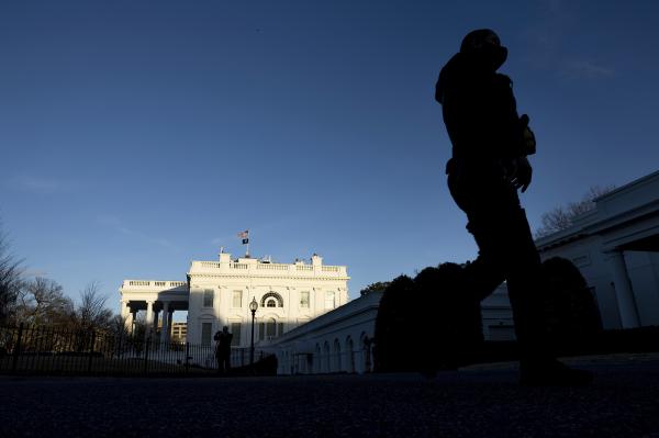 逃离自制的战争乌鸦尼奥难民到俄罗斯