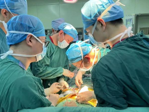 大爱！哈尔滨一男子用生命的礼物帮助3人重获新生
