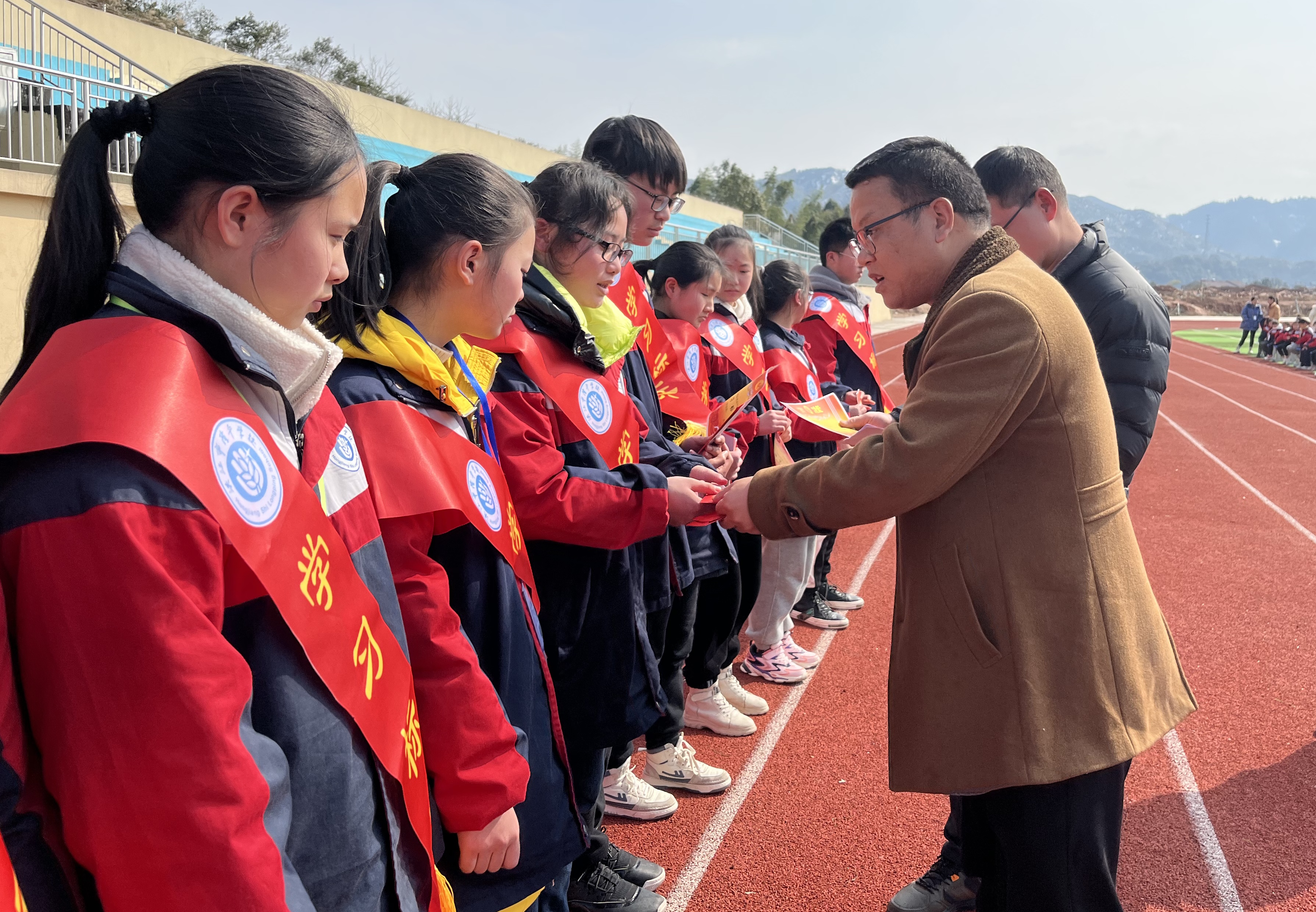 洪江市隆平学校与法同行“未”你“虎”航(图4)