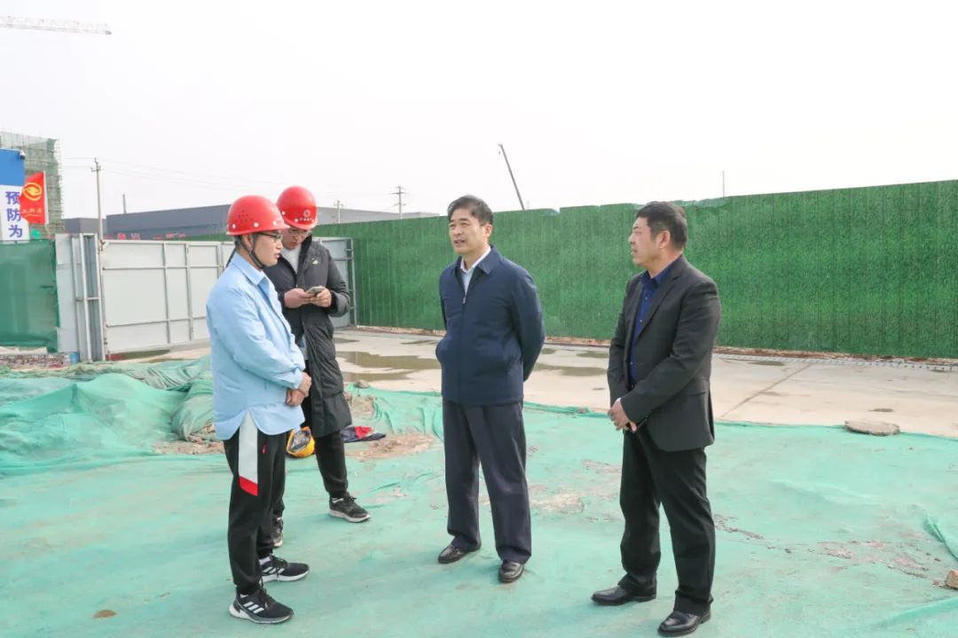 济南新材料产业园区管委会主任韩利师调研项目建设