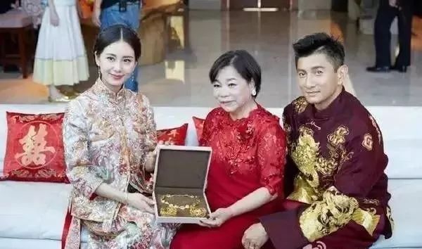 前妻的儿子（前妻变优秀了前夫心理）