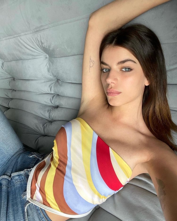 美女扮丑也是美女！法国正妹Sonia Ammar美照欣赏