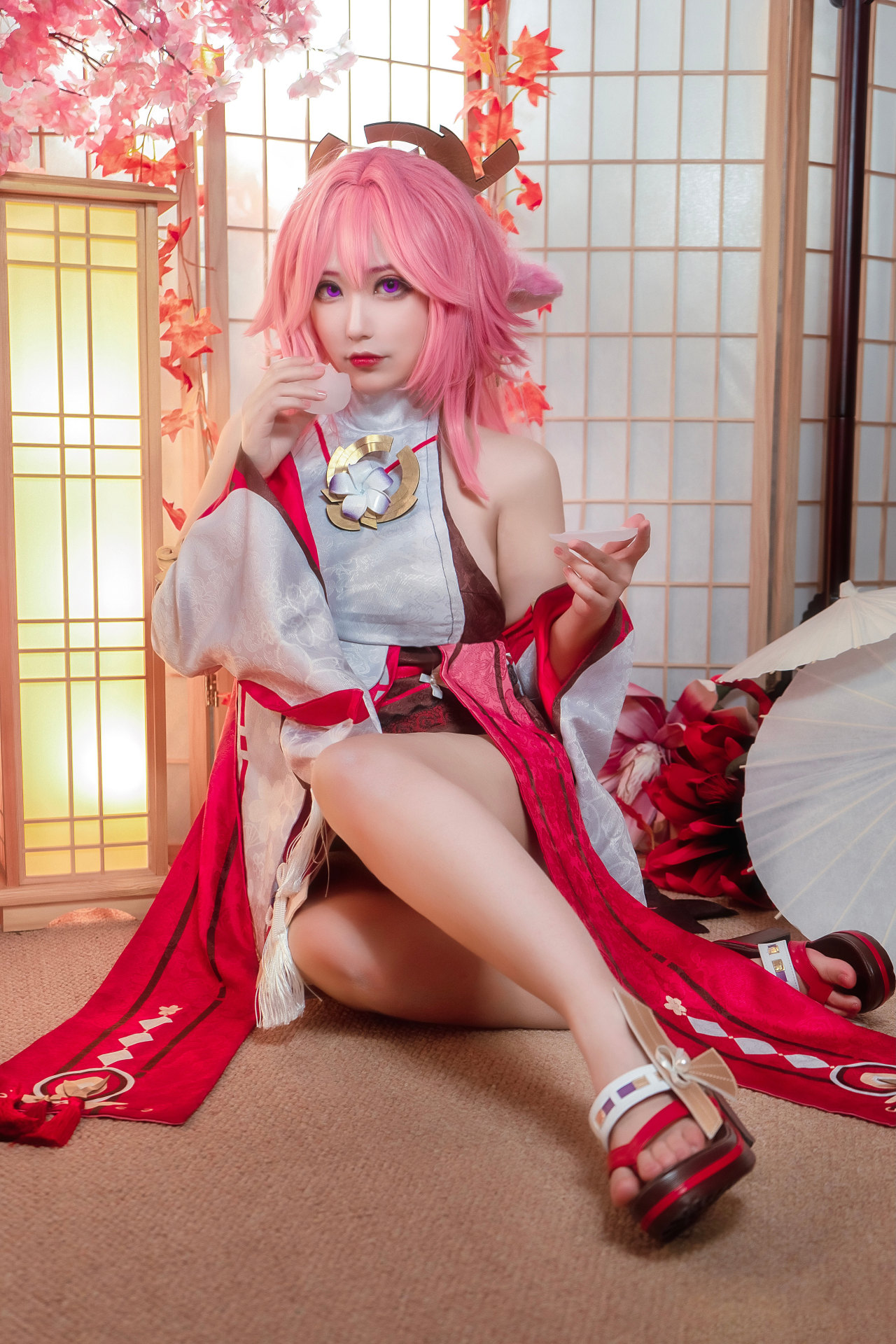 游戏《原神》八重神子Cosplay图-哪边嗨