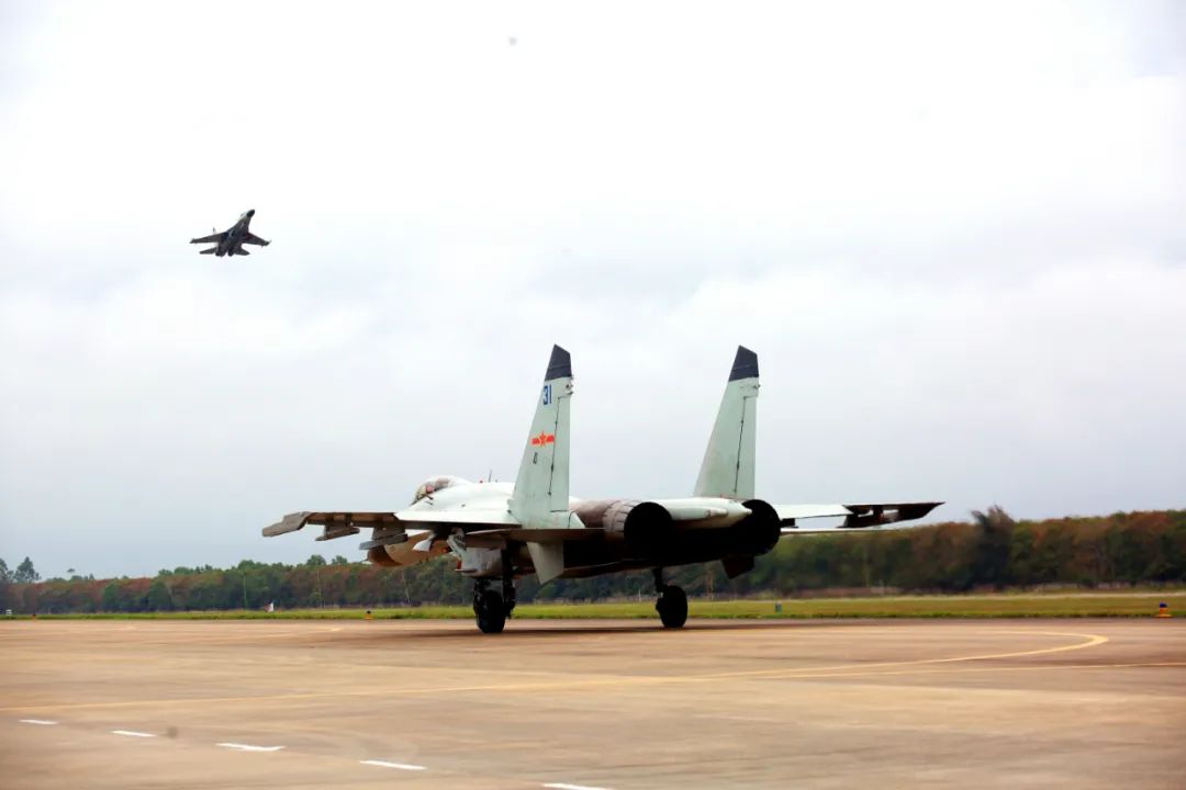 �����ش󣡶������ս���ѻ�װ���й��ġ�