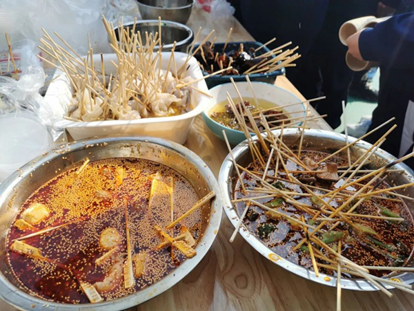 明德雨花實(shí)驗(yàn)中學(xué)舉行主題愛(ài)心義賣(mài)活動(dòng)(圖10)