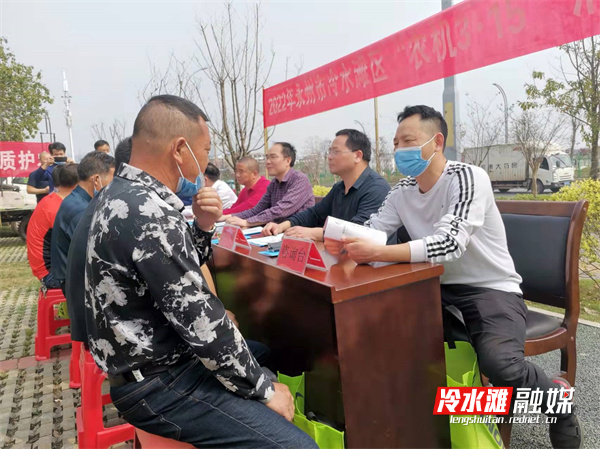 市、區(qū)農(nóng)業(yè)部門聯(lián)合開展“農(nóng)機3·15”消費者權(quán)益日活動