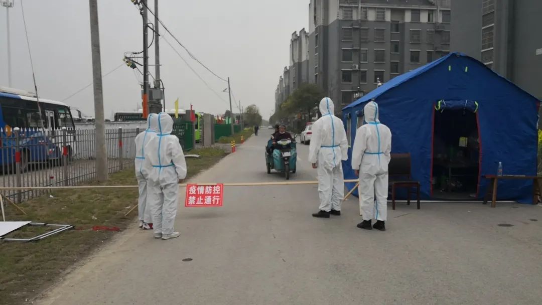 【防疫一线】安徽当涂：凌晨集结，“检察蓝”变身“抗疫白”