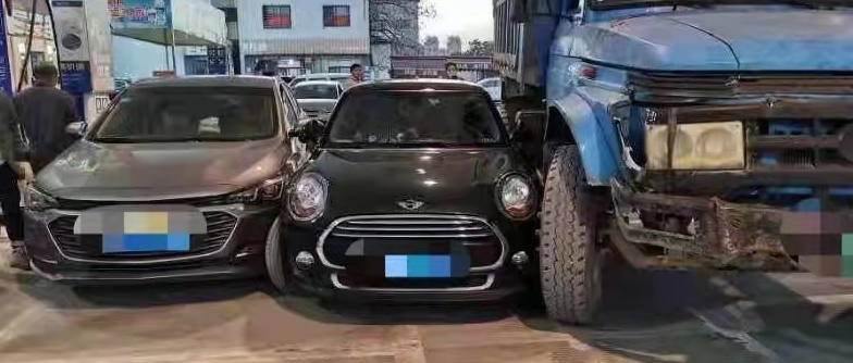 假牌假證農(nóng)用車肇事逃逸，臨桂交警兩天破案！