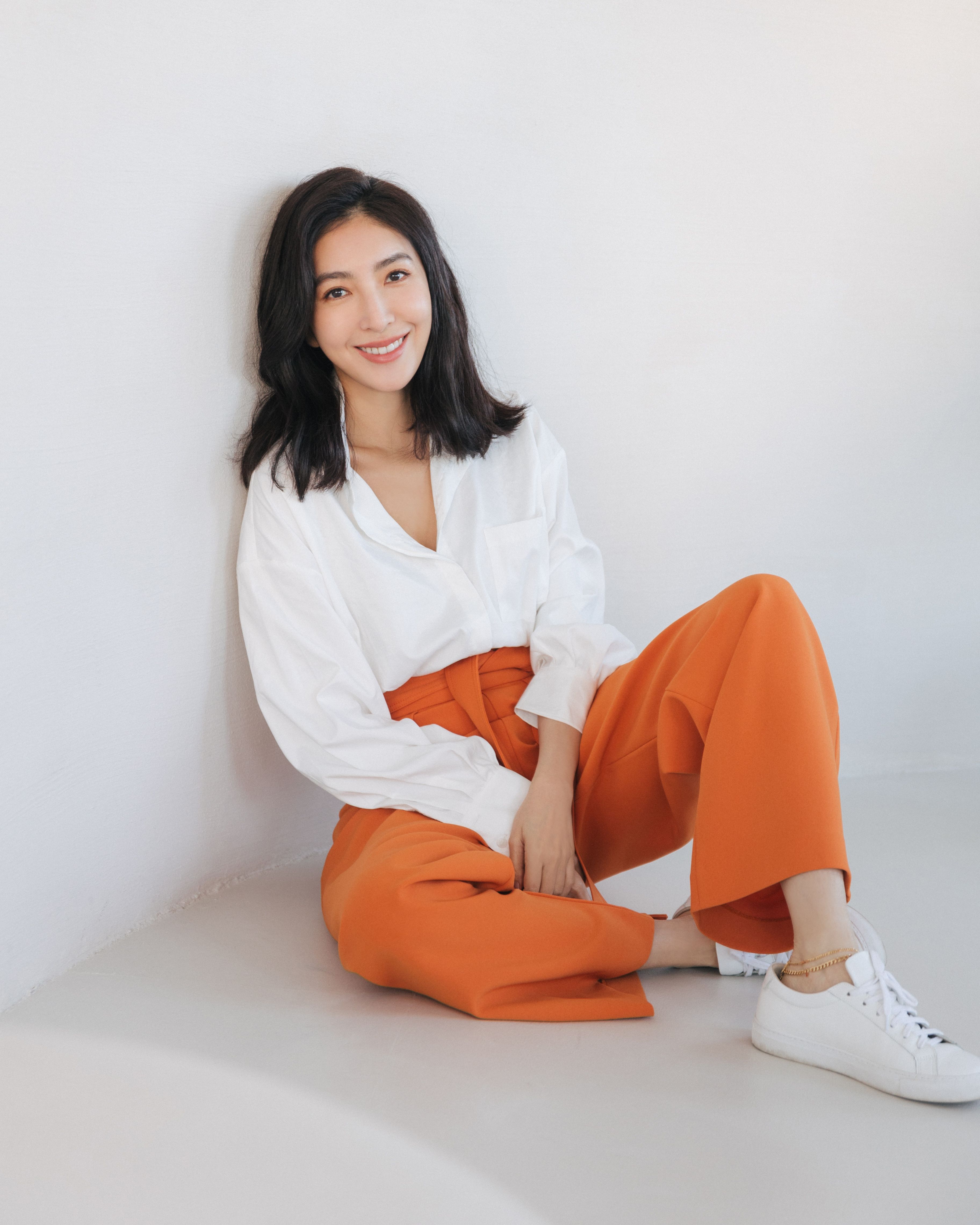 杨谨华:华灯之下,做回自己丨人物