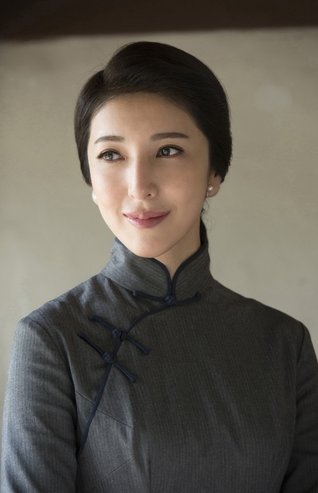 杨谨华:华灯之下,做回自己丨人物