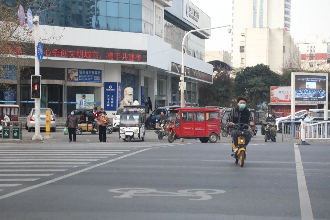 曝光台丨一批违反交通信号灯行驶的车辆大曝光