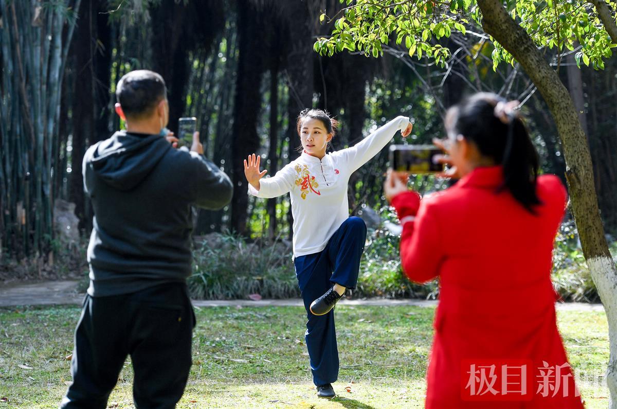 太极女生，“武”动青春