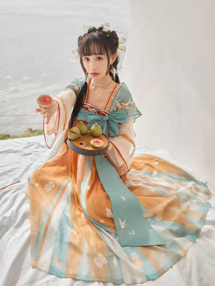 焦点分析｜又一家汉服品牌被卷死了，可你还没入坑