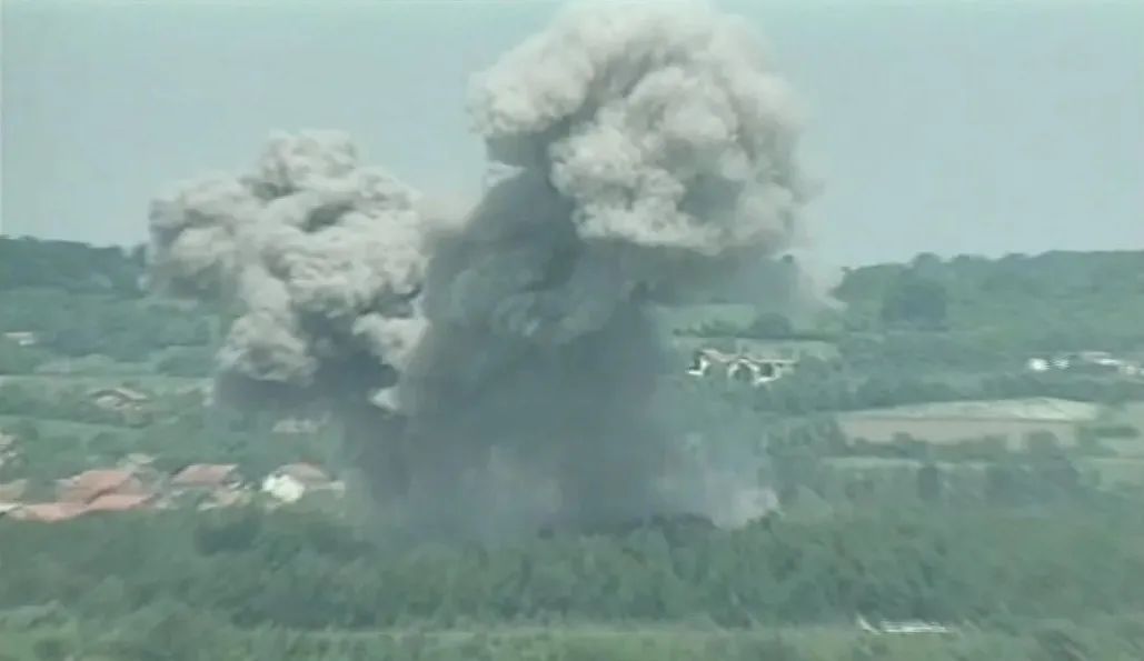 23��ǰ�Ľ��죬��Լ��ʼ��ը������