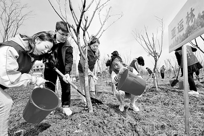 不介意人们拿我去跟爸爸对比(破除“唯分数论”，切实立德树人)