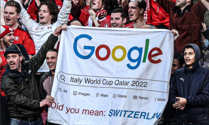 世界杯条幅(瑞士球迷横幅嘲讽意大利：搜索意大利世界杯，你是指瑞士吗)