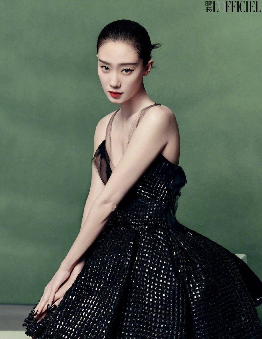 张小斐时尚大片 古典感十足