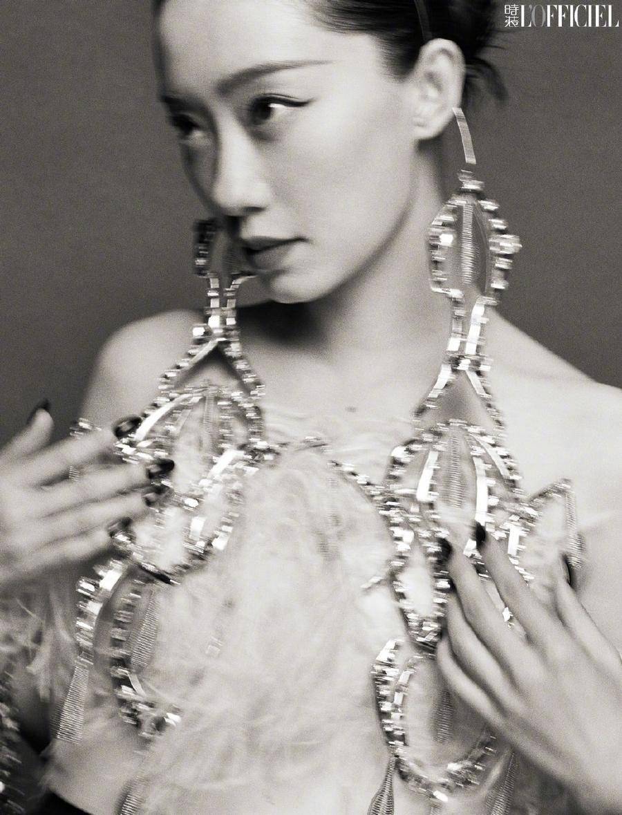 张小斐时尚大片 古典感十足