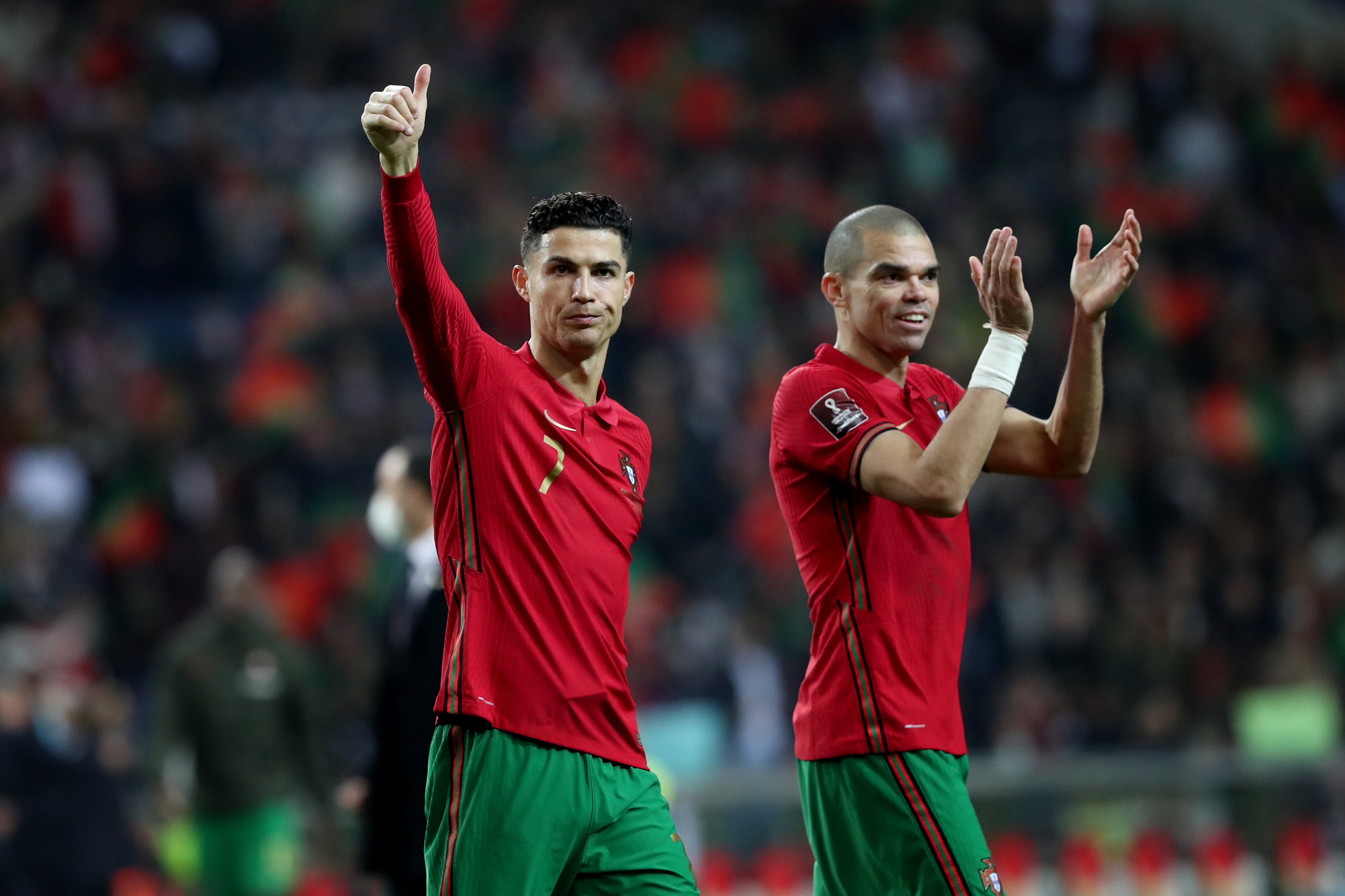 (体育)足球——葡萄牙队晋级卡塔尔世界杯决赛圈