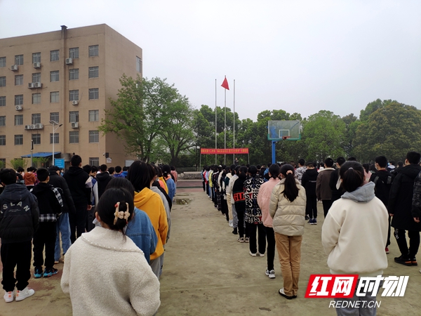 邵阳市第十二中学:强化安全意识 提升安全素养(图1)