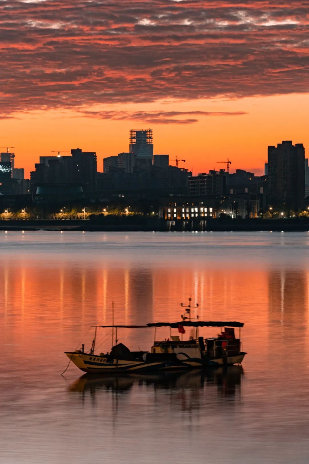 关于旁晚的说说配图「搞笑」 _qq说说网