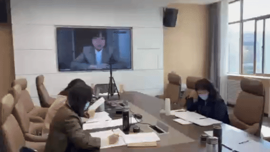 “各位老师好！很高兴能够通过初试进入复试环节！”