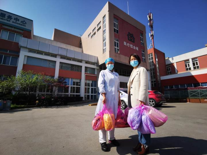 嘉興南湖國際實驗學校設(shè)計了一款腰袋(圖22) 嘉興南湖國際實驗學校設(shè)計了一款腰袋(圖22)