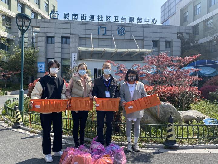 嘉興南湖國際實驗學校設(shè)計了一款腰袋(圖25) 嘉興南湖國際實驗學校設(shè)計了一款腰袋(圖25)