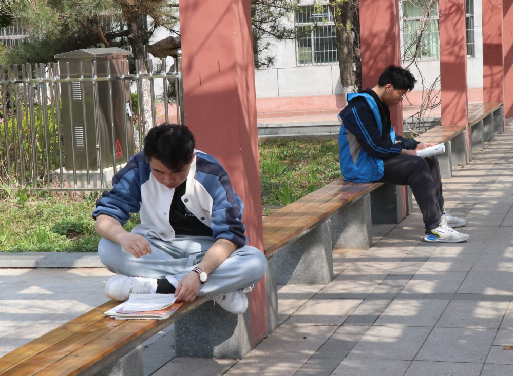 包顿水饺，加个鸡腿，打场篮球！来看我市高三“热腾腾”的校园生活