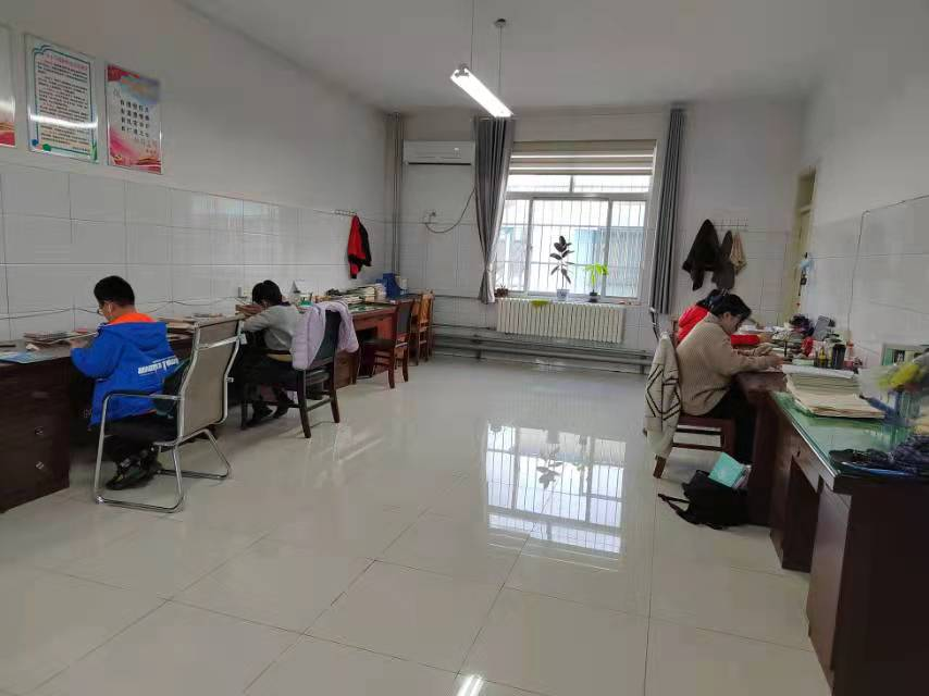 包顿水饺，加个鸡腿，打场篮球！来看我市高三“热腾腾”的校园生活