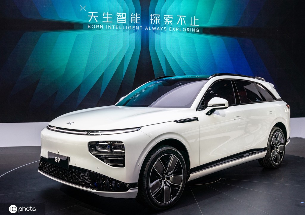 小鹏 G9 确认 6 月上市；<p>Hello，大家早上好，又是元气满满的一天，先来浏览新鲜的早报吧～</p><p>【小鹏 G9 旗舰 SUV 确认 6 月上市】</p><p>4月6日晚间，小鹏汽车在其官方公众号发布了小鹏 G9 的最新消息，宣布其将于6 月正式发布，还剧透了新车的电子电气架构、自动驾驶、音响、语音交互、车机系统、感知系统、空气悬架、充电能力八大亮点。这款车采用了全新的电子电气架构，采用中央超算 + 区域控制的硬件架构，车辆的智能化程度得到了全面的提升，车辆的 OTA 能力也得到了升级，可以实现无感升级，并且升级时长也可以缩短到 30 分钟之内。</p><p>【<p>4月6日晚间，<p>【Meta正在开发<a style='color:#2440b3;' href=