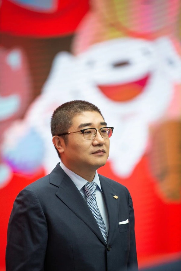东哥退居幕后?刘强东卸任京东集团CEO 由徐雷接任