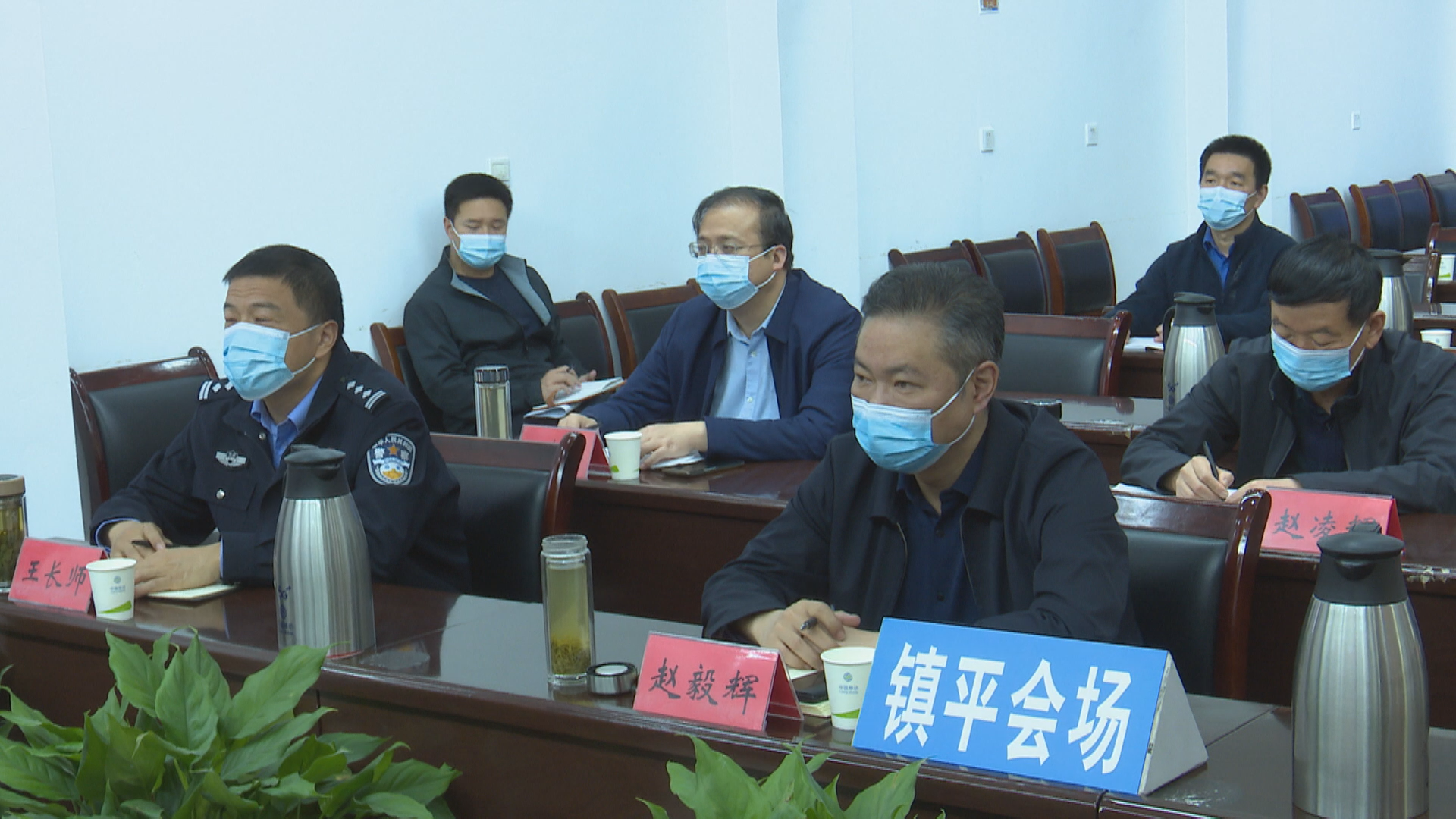 我县组织收听收看全市校园安全工作会