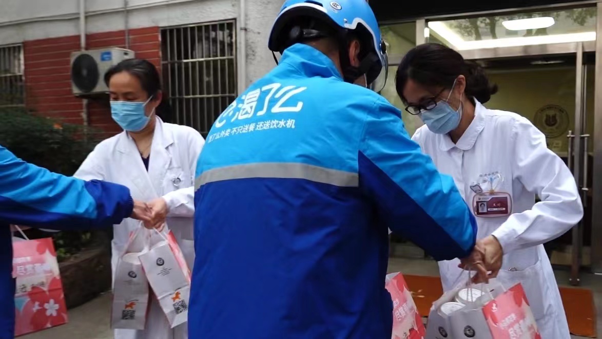 ����Ͱ����¶���ô���󷢺�����������3000һ����Ա�����Ϻ�