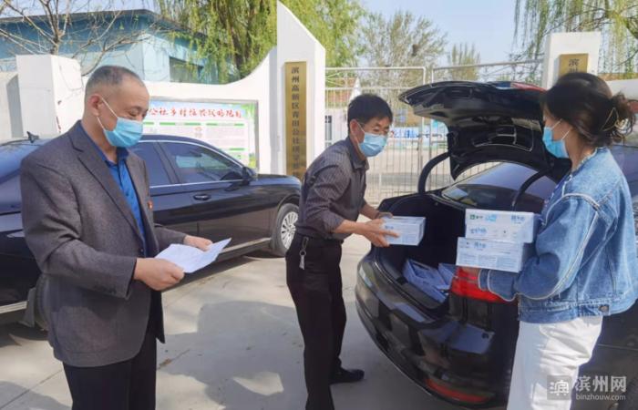 濱州高新區(qū)第二小學(xué)課間奶送到家 溫暖居家學(xué)子心(圖2)