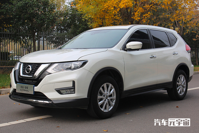 日产奇骏4S店大甩卖！现金优惠+6年免费保养，竟没三缸卖得好？