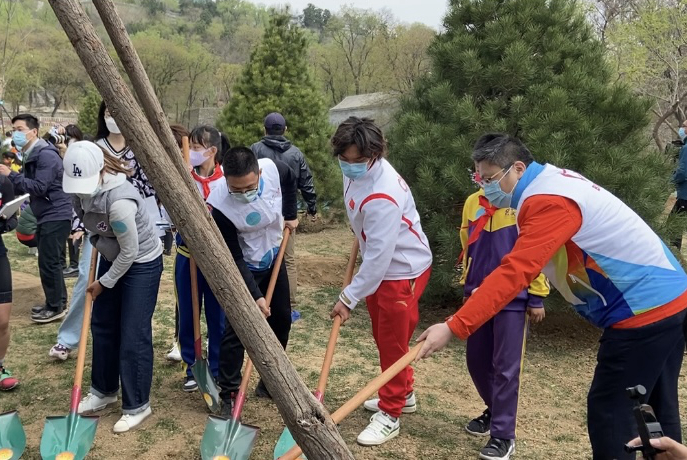 关于世界杯的英文手抄报(苏翊鸣重回“福地”寄语青少年：努力永远不会欺骗人)