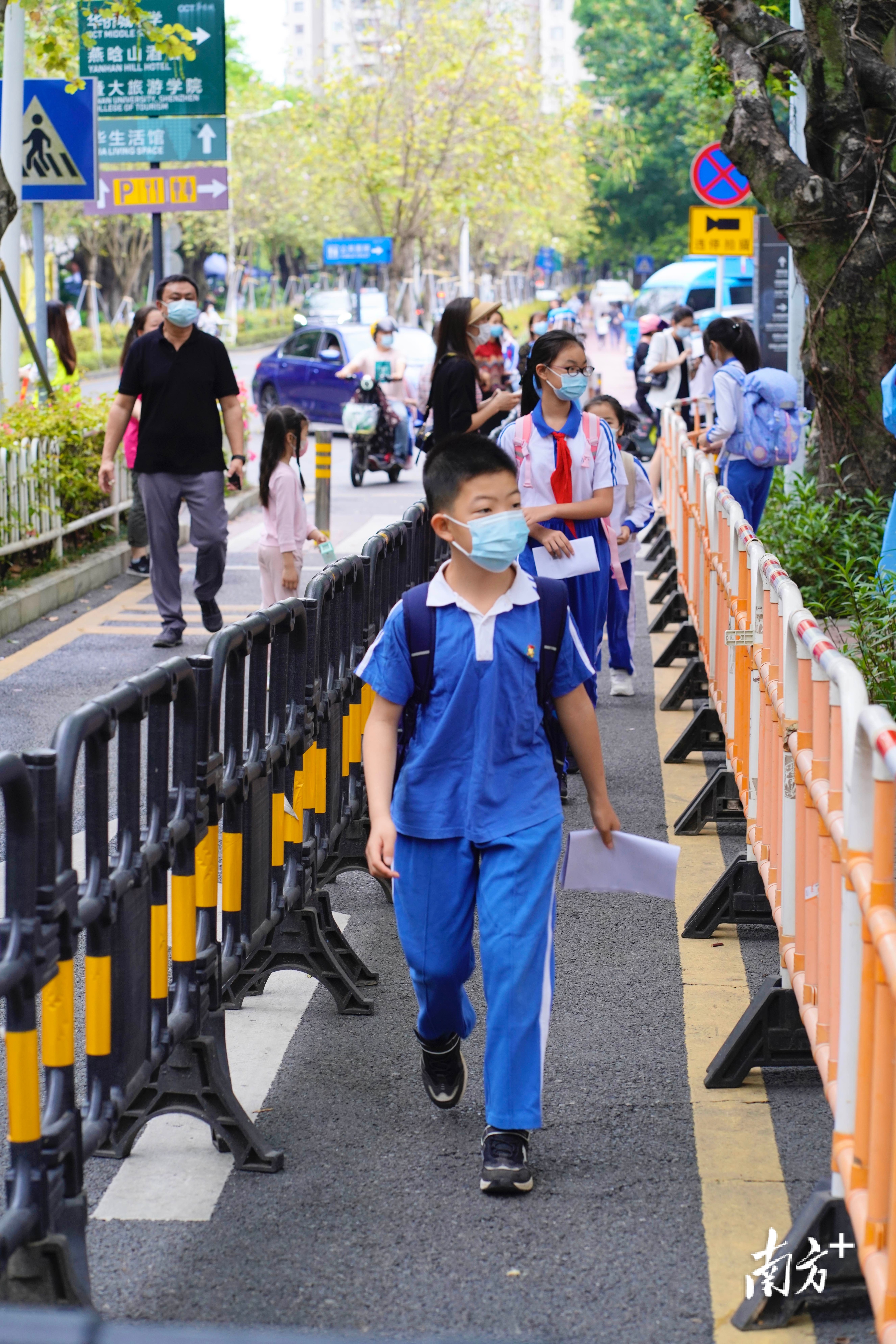 深圳华侨城小学怎么样?开学首日这样做(图1)