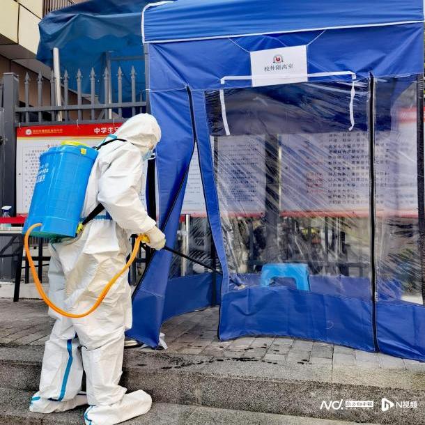 深圳市福田區(qū)皇崗中學(xué)九個(gè)年級(jí)全部回歸(圖6) 深圳市福田區(qū)皇崗中學(xué)九個(gè)年級(jí)全部回歸(圖6)