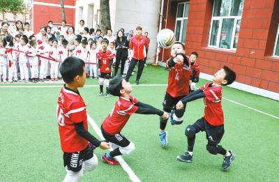 老师占体育课犯法吗？体育法:不得占体育课