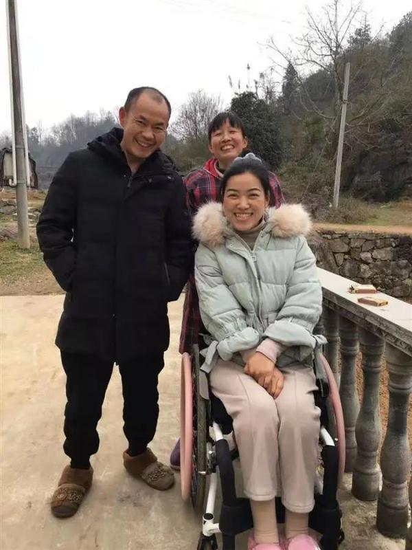 受伤瘫痪后,女子嫁给了闺蜜的儿子……