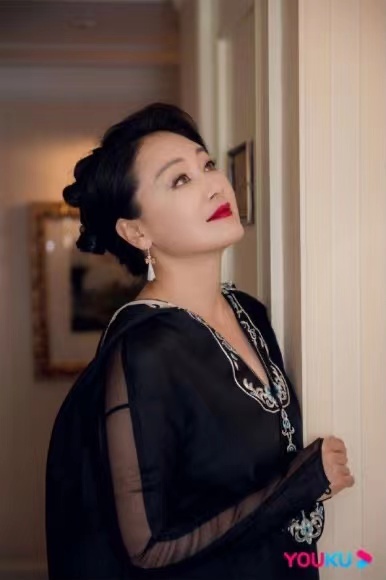 ������Ůǿ�˵��̻������ʺ󣬶Ի������������һ�ص���