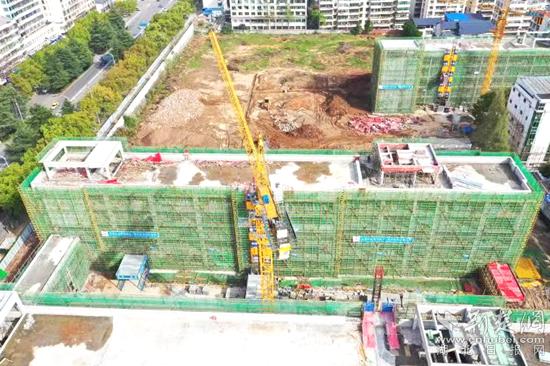 黃州區(qū)齊安學(xué)校快馬加鞭趕進(jìn)度,力保在(圖2) 黃州區(qū)齊安學(xué)校快馬加鞭趕進(jìn)度,力保在(圖2)