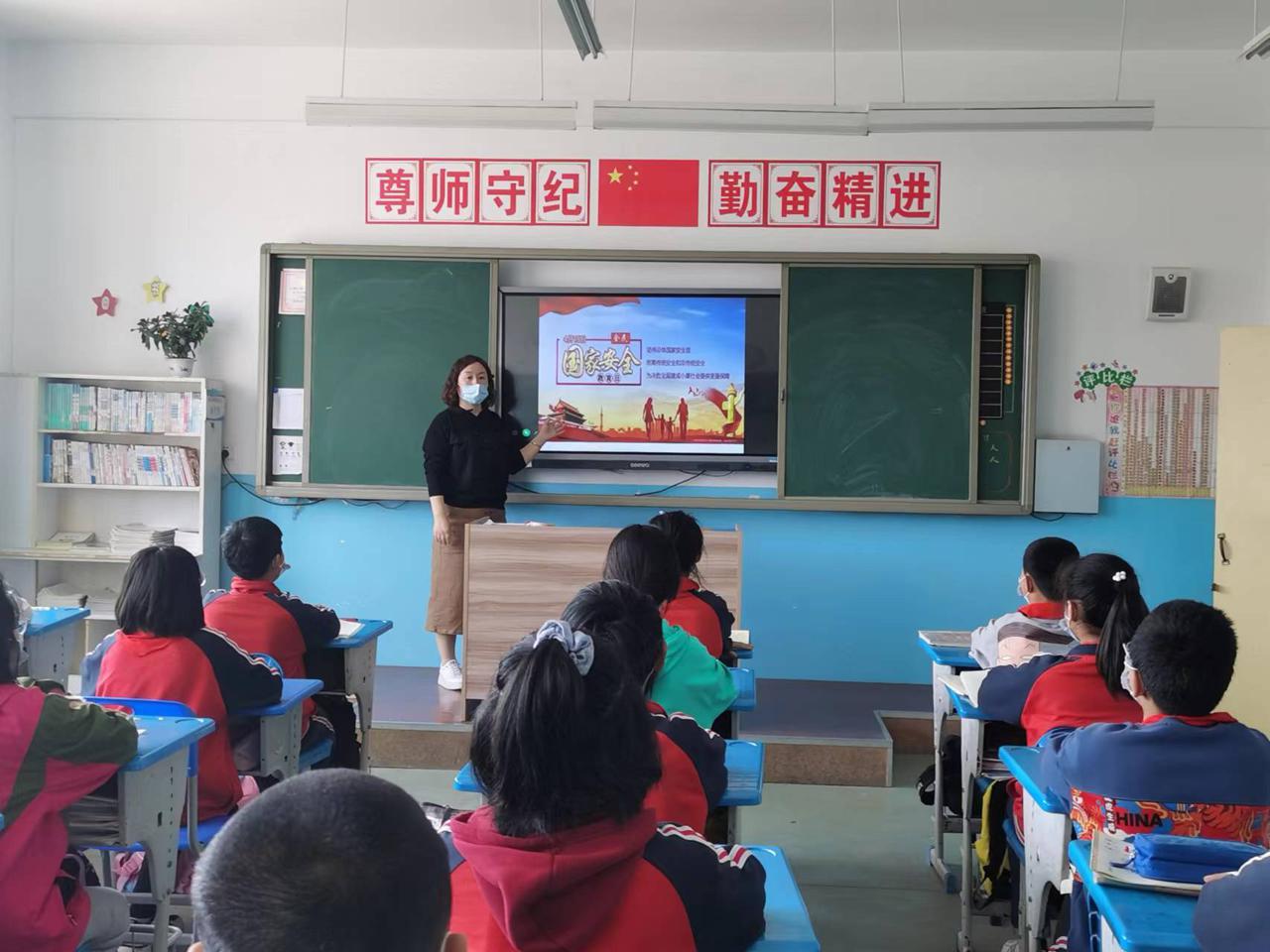 棲霞市亭口中心小學(xué)四項(xiàng)活動(dòng):全、深、細(xì)、實(shí)(圖1)