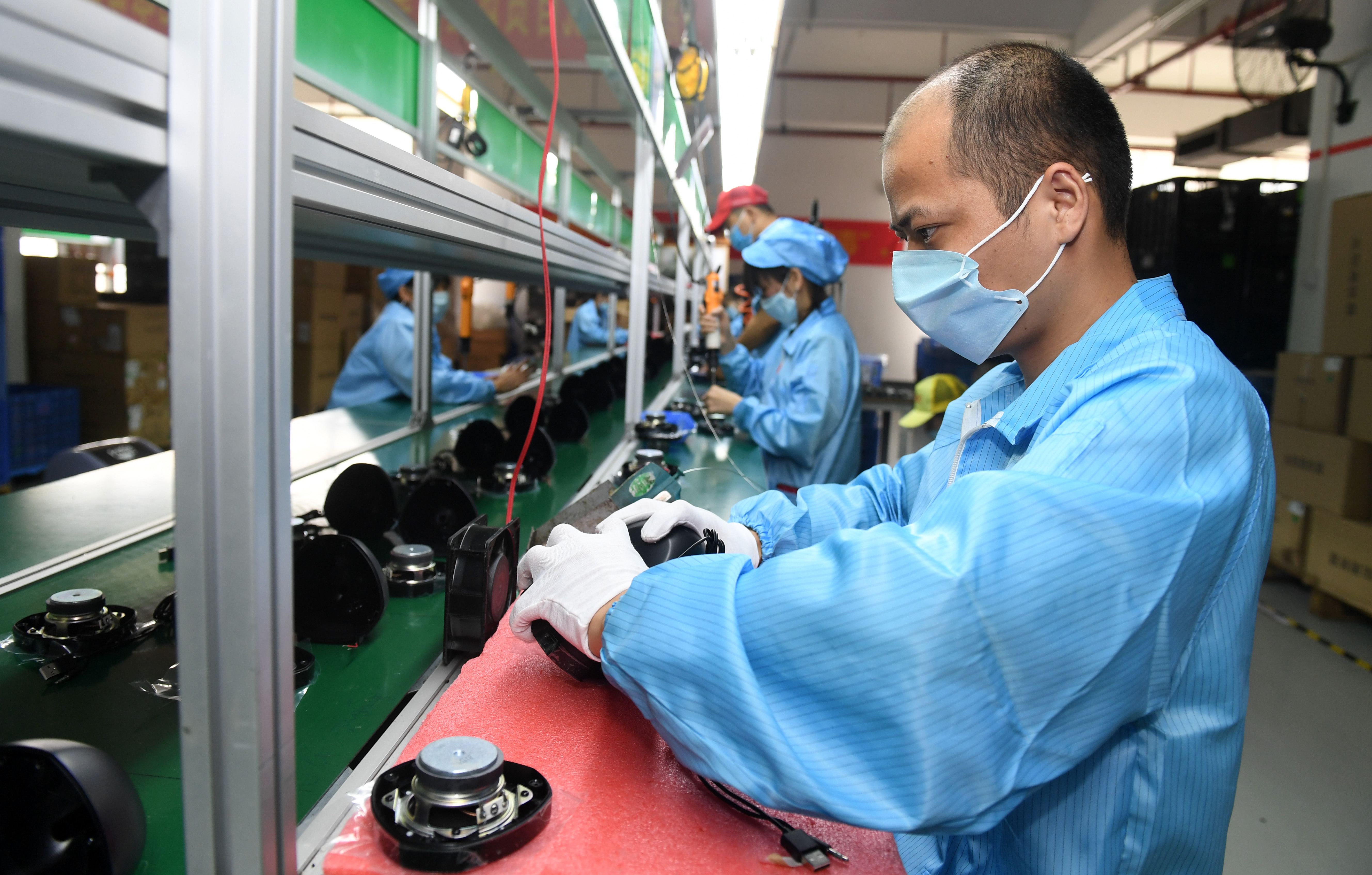 ѧˡ׫ķ½ͳ̨壬²Ʋö˹Ʋй