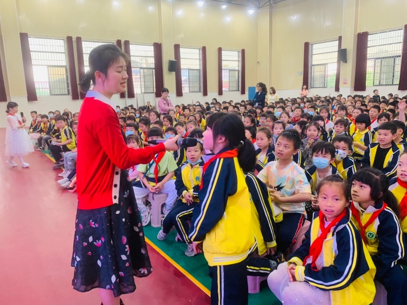 资阳区三益小学心理健康讲座引导学生(图2)